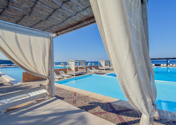 Pacchetto Hotel Mursia + Volo + Nolo