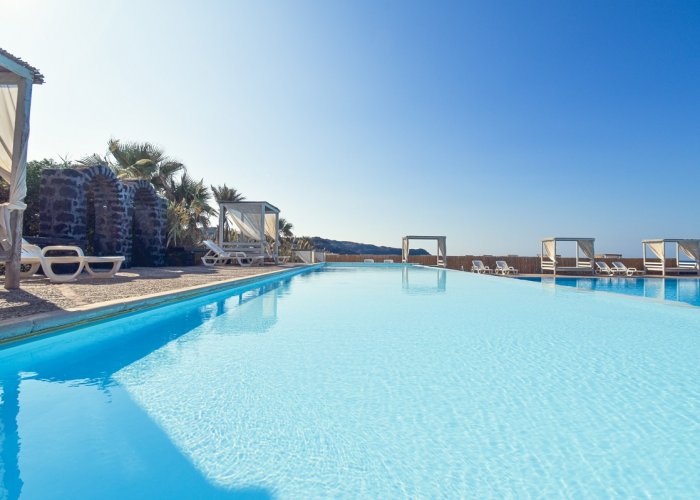 Pacchetto Hotel Mursia + Volo + Nolo