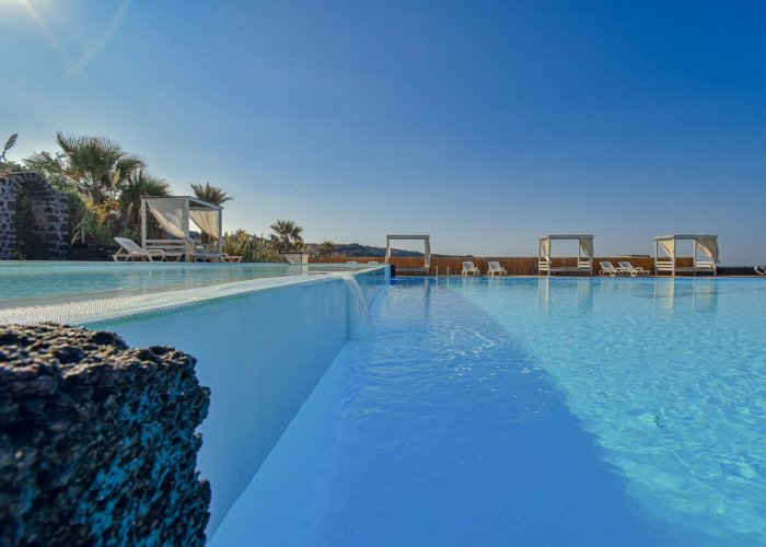 Pacchetto Hotel Mursia + Volo + Nolo