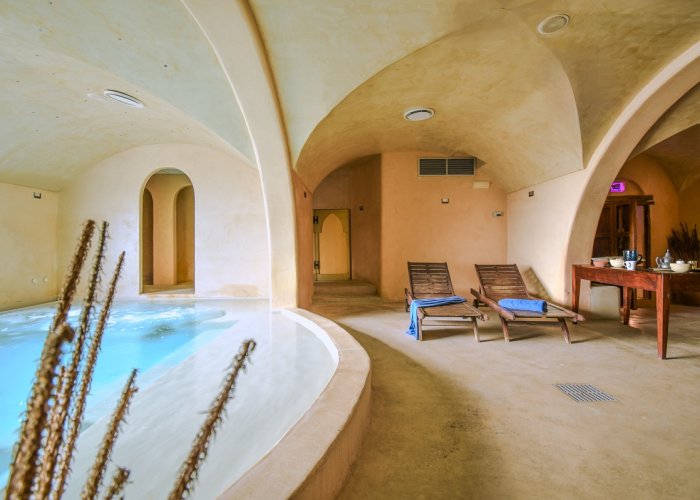 Pacchetto Hotel Mursia + Volo + Nolo