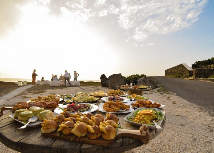 Pacchetto Hotel Mursia + Volo + Nolo