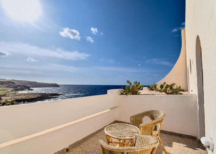 Pacchetto Hotel Mursia + Volo + Nolo