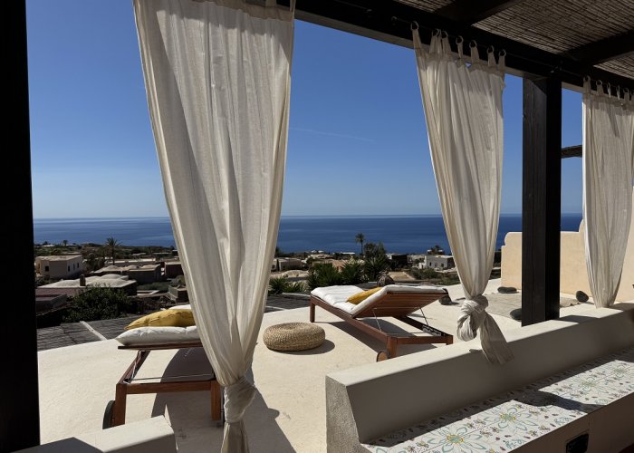 Pacchetto Carrubo + Volo + Nolo