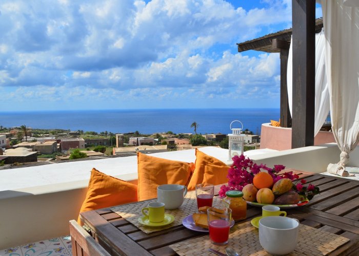 Pacchetto Carrubo + Volo + Nolo