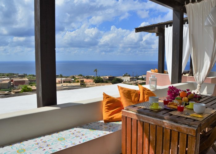 Pacchetto Carrubo + Volo + Nolo