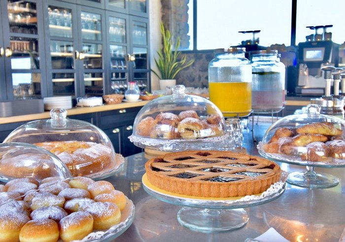 Pacchetto Hotel Cossyra + Volo + Nolo