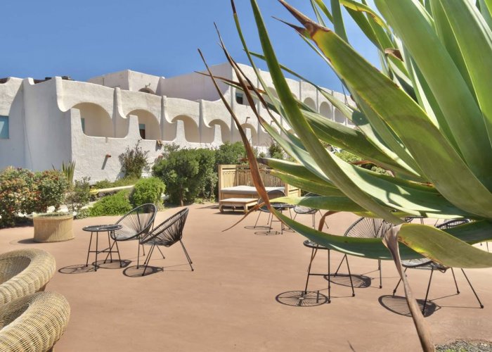 Pacchetto Hotel Cossyra + Volo + Nolo