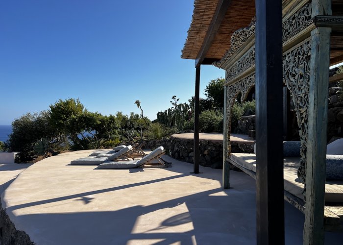 PACKAGE CORALLO + FLIGHT + RENT