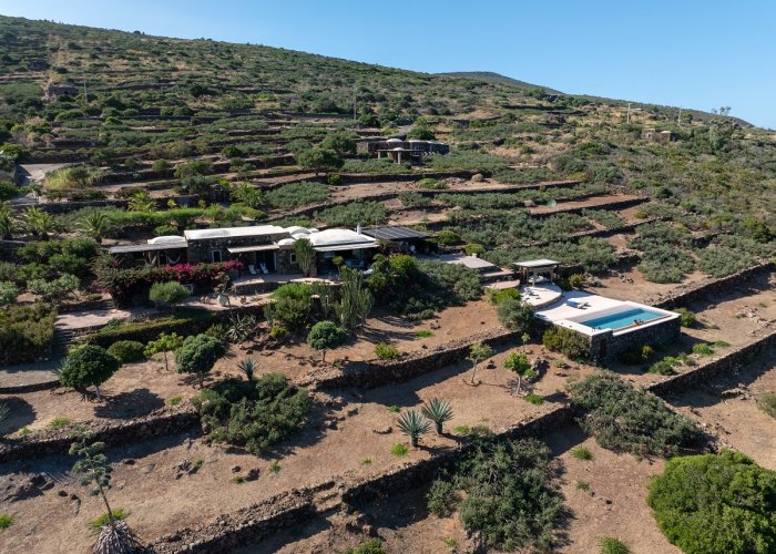 PACKAGE CORALLO + FLIGHT + RENT