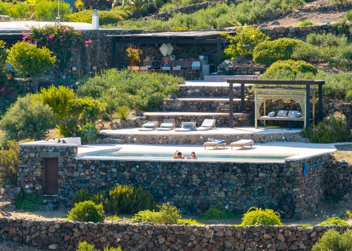 PACKAGE CORALLO + FLIGHT + RENT