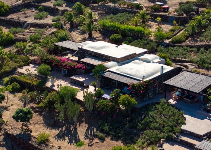 PACKAGE CORALLO + FLIGHT + RENT